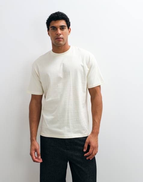 Cotton On T-shirt everyday fit w kolorze kremowym - view 1
