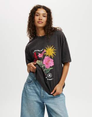 Cotton On The boxy graphic tee in black  