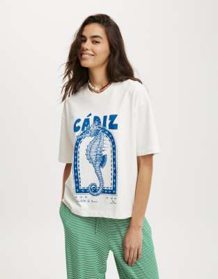 Cotton  On The boxy graphic tee in off-white 