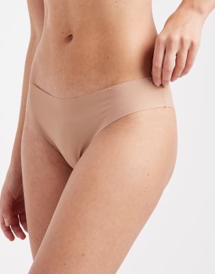 Cotton On - The Invisible - Knapp geschnittener, unsichtbarer Slip in Maple Sugar-Brown