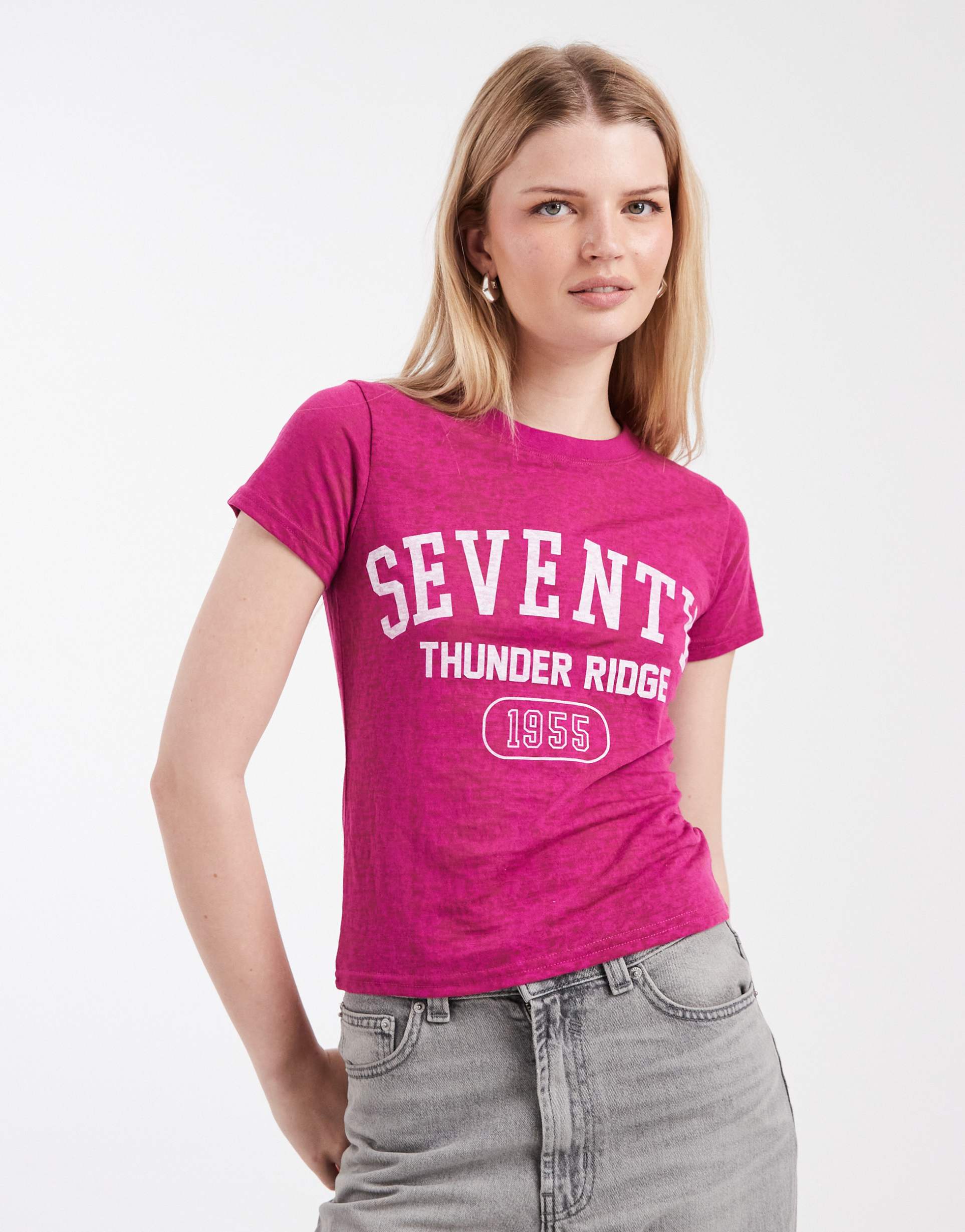cotton on thunder ridge graphic tee in wild orchid