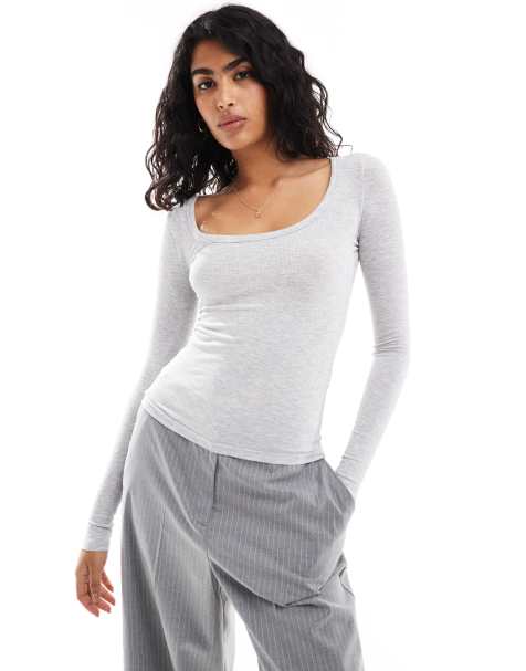 Cotton On - Top a maniche lunghe grigio a coste con scollo rotondo - view 1