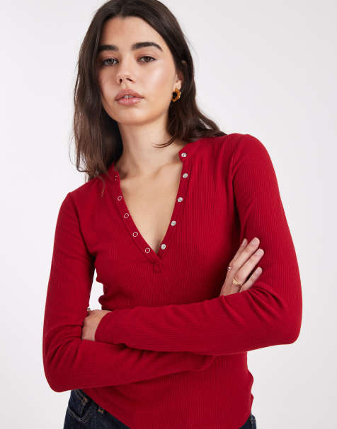 Cotton On - Top a maniche lunghe rosso gioiello con scollo serafino - view 1