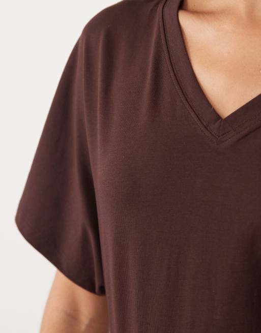 Cotton On - top de cuello de pico con manga murciélago en roble oscuro, 2 de 4