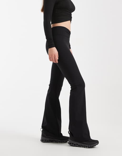 Cotton On - Ultra Luxe - Leggings neri a zampa con elastico invisibile, 2 di 5