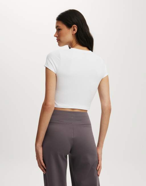 Cotton On Ultra soft cropped fitted tshirt in white, 3 of 4