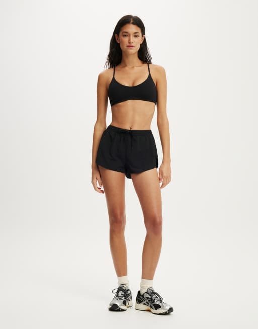 Cotton On Ultra soft scoop v crop in black, 2 of 3