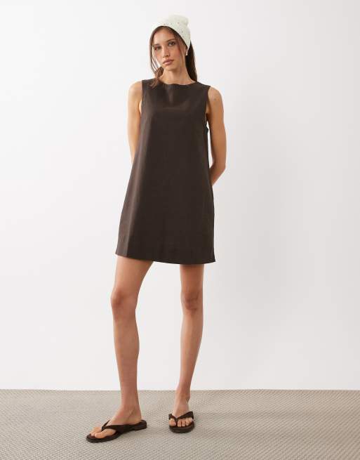 Cotton On - Vestito corto a trapezio color rovere scuro