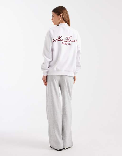 Cotton On – Vit, mjuk sweatshirt med hög krage och 'Ski Tour'-tryck, 3 av 4