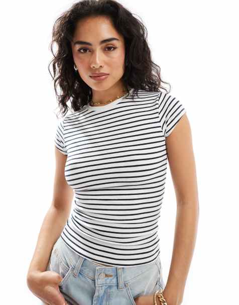 Cotton On – Vit- och svartrandig, liten t-shirt - view 1