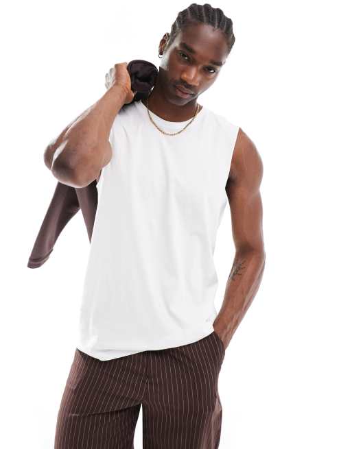 Cotton On – Vitt linne i muscle fit