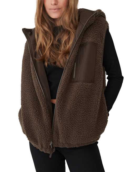 Cotton On – Weste aus Teddyfell in Khaki 