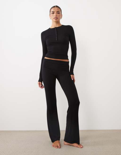 Cotton On zachte lounge henley in zwart, 2 van 4