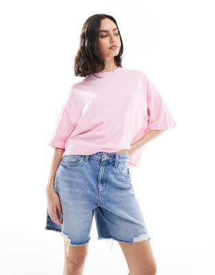 Cotton On - Zerrissene Jeans-Shorts in Salzwasserblau mit lockerem Schnitt-Bunt