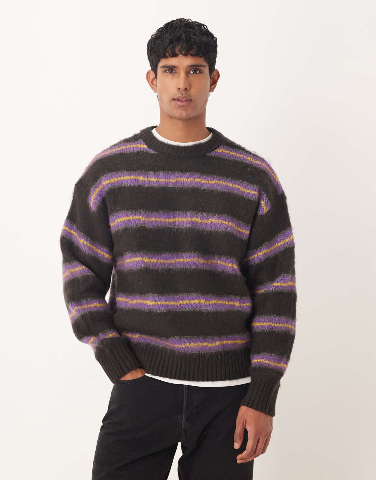 Cotton:On Box fit fuzzy crew knit in black