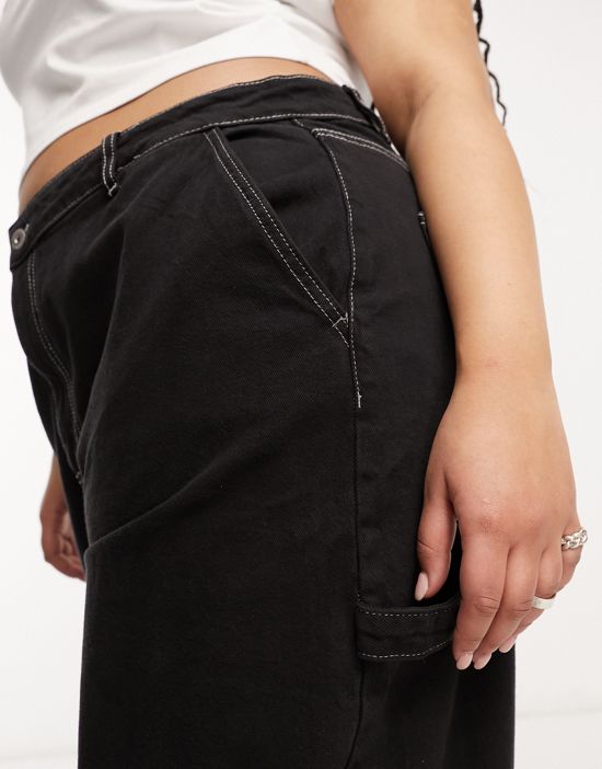 https://images.asos-media.com/products/cottonon-curve-utility-cargo-jeans-in-black/204070974-5?$n_550w$&wid=550&fit=constrain