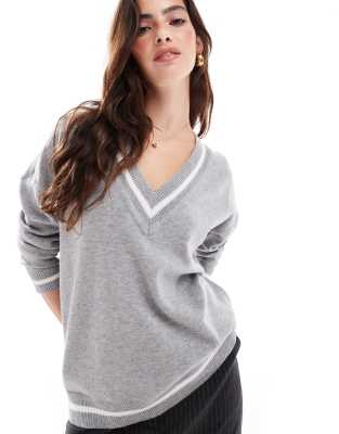 Shop Cotton:On Everfine v neck pullover in grey Online – Trendy & Affordable Fashion