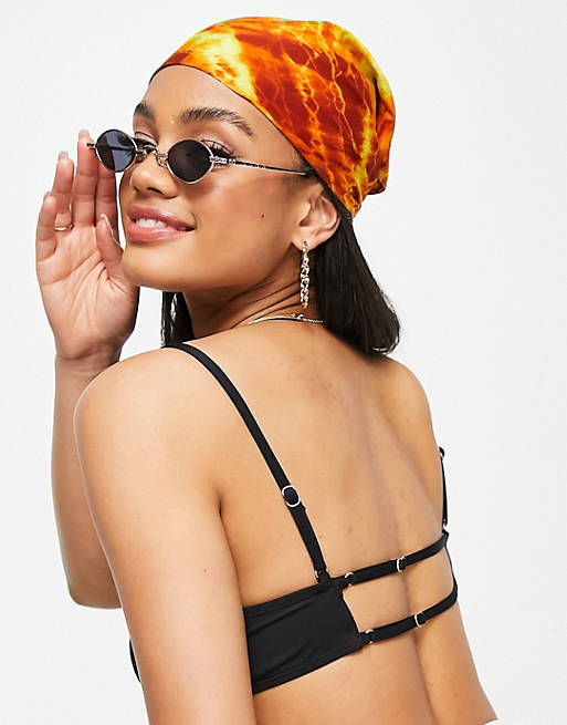 https://images.asos-media.com/products/cottonon-gathered-front-backless-bralette-in-black-part-of-a-set/23780170-2?$n_640w$&wid=513&fit=constrain