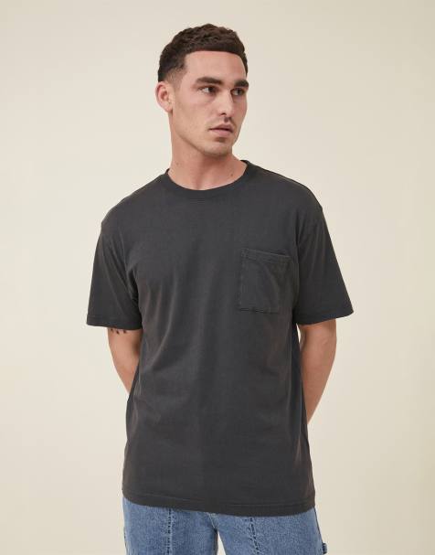 Cotton:On Loose fit t-shirt in black - view 1
