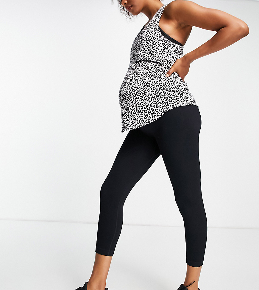 Cotton: On Maternity seamless rib 7/8 activewear leggings in black