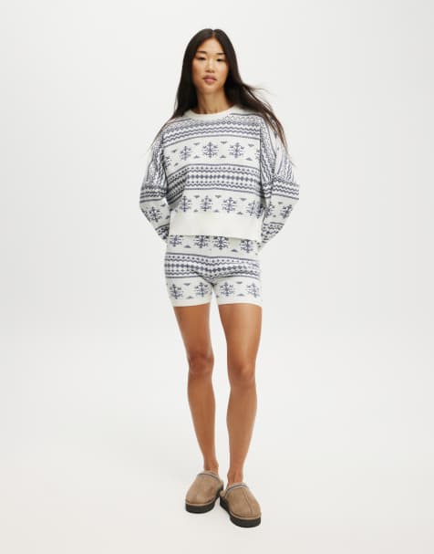 Cotton:On Novelty knitted short in coconut milk/snow flakes - view 1