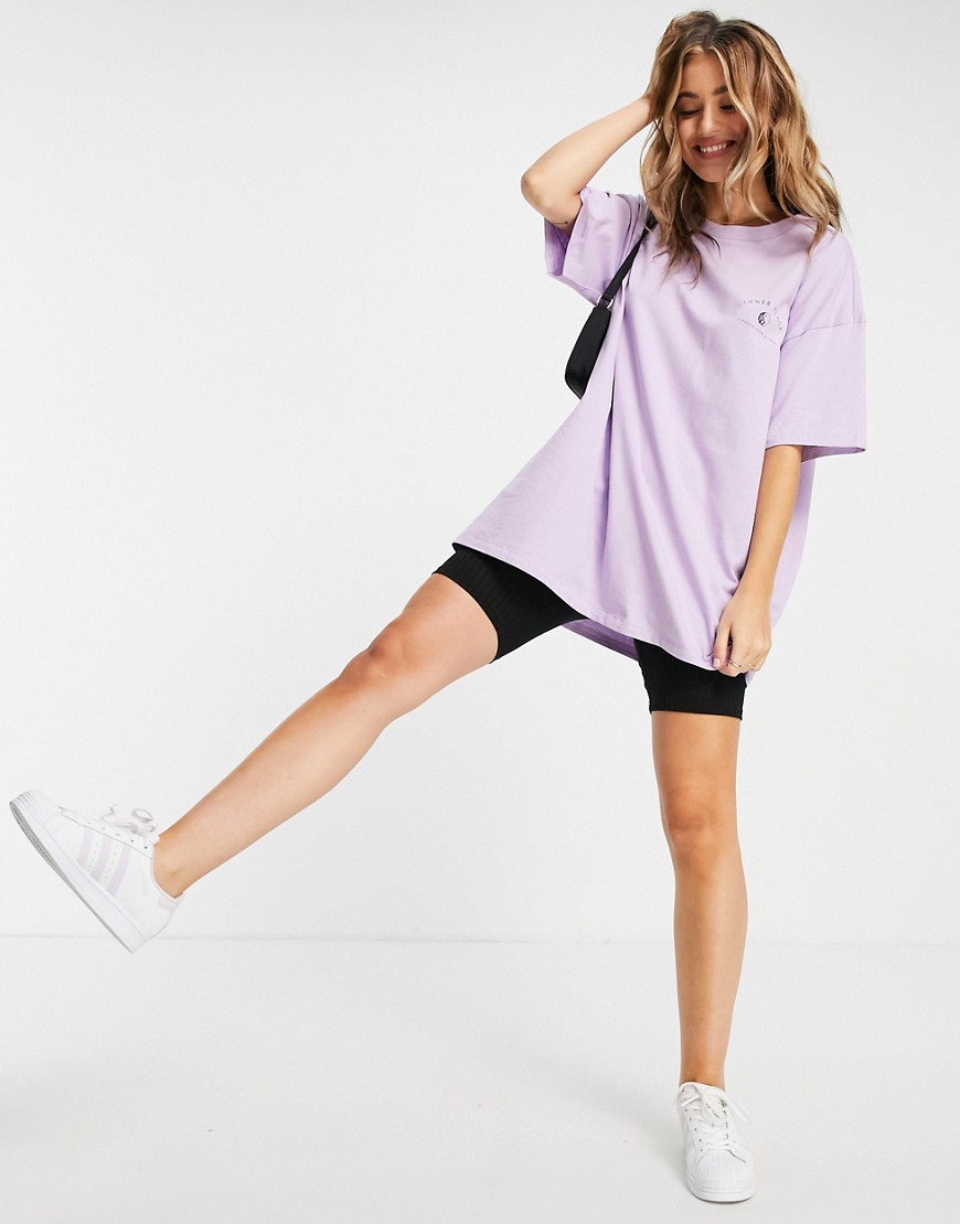 Cotton: On oversized graphic t-shirt dress in lilac-Purple