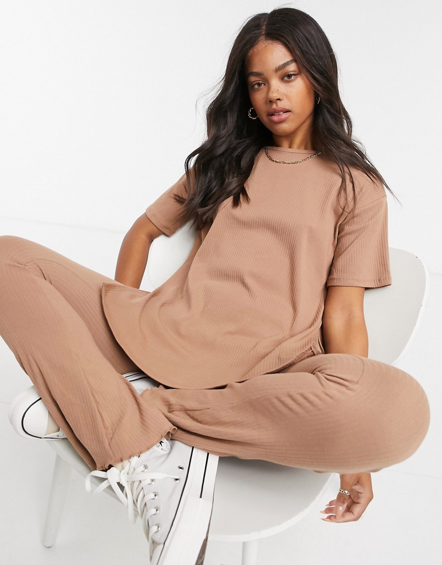 Cotton: On oversized ribbed tee in brown