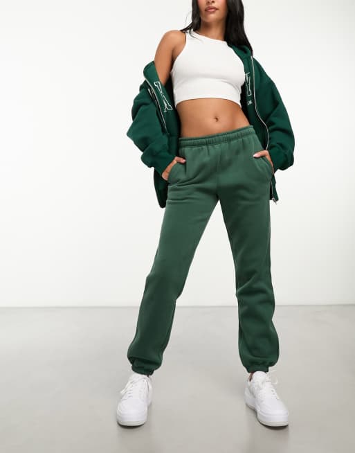 please confirm explain sector cotton on green trackpants Otherwise call out  Superiority