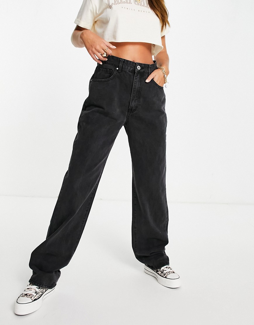 Cotton: On relaxed straight leg jeans in black