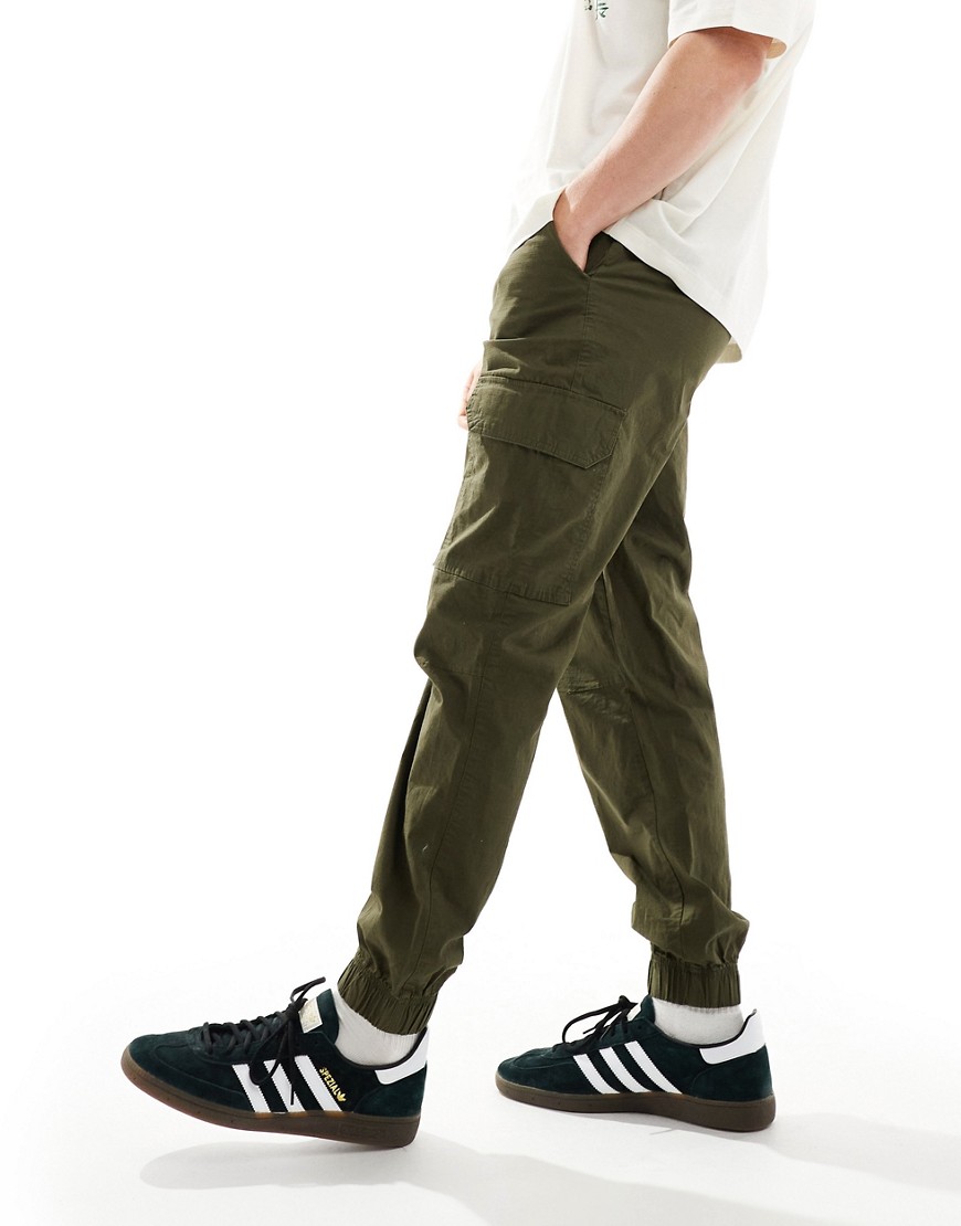 Cotton:On Ripstop jogger in green