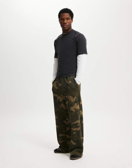 Cotton:On Super baggy track pant in green