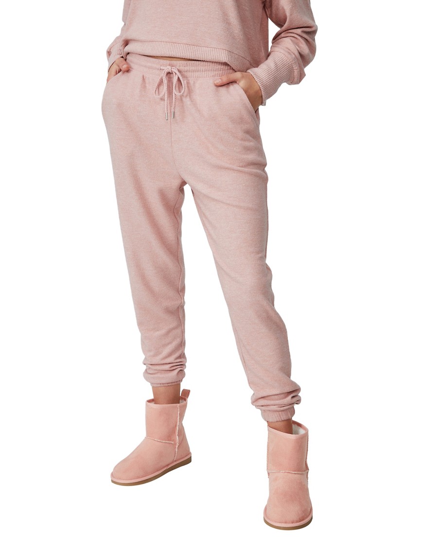Cotton: On super soft sleep pants in dusty pink - part of a set