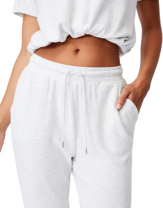 https://images.asos-media.com/products/cottonon-super-soft-sleep-sweatpants-in-light-gray-heather-part-of-a-set/201263534-2?$n_550w$&wid=550&fit=constrain