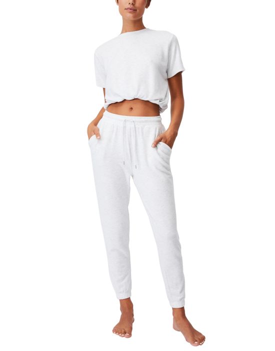 https://images.asos-media.com/products/cottonon-super-soft-sleep-sweatpants-in-light-gray-heather-part-of-a-set/201263534-4?$n_550w$&wid=550&fit=constrain