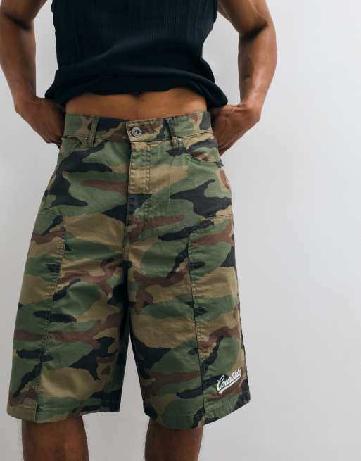 Courtside - Bermuda en jean à imprimé camouflage avec logo brodé sur la poche arrière - Vert, 3 de 5