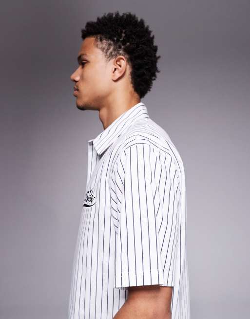 Courtside boxy striped shirt in white with logo print, 4 of 5