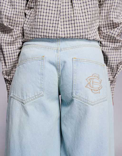 Courtside – Denim-Jeans in hellblauer Waschung mit Oversize-Schnitt und Knierissen, 5 von 5