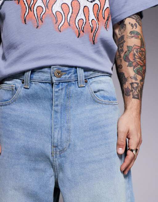 Courtside - Ekstremt posede longline-jorts med broderi på baglommen i slidt brun vask, 3 af 5