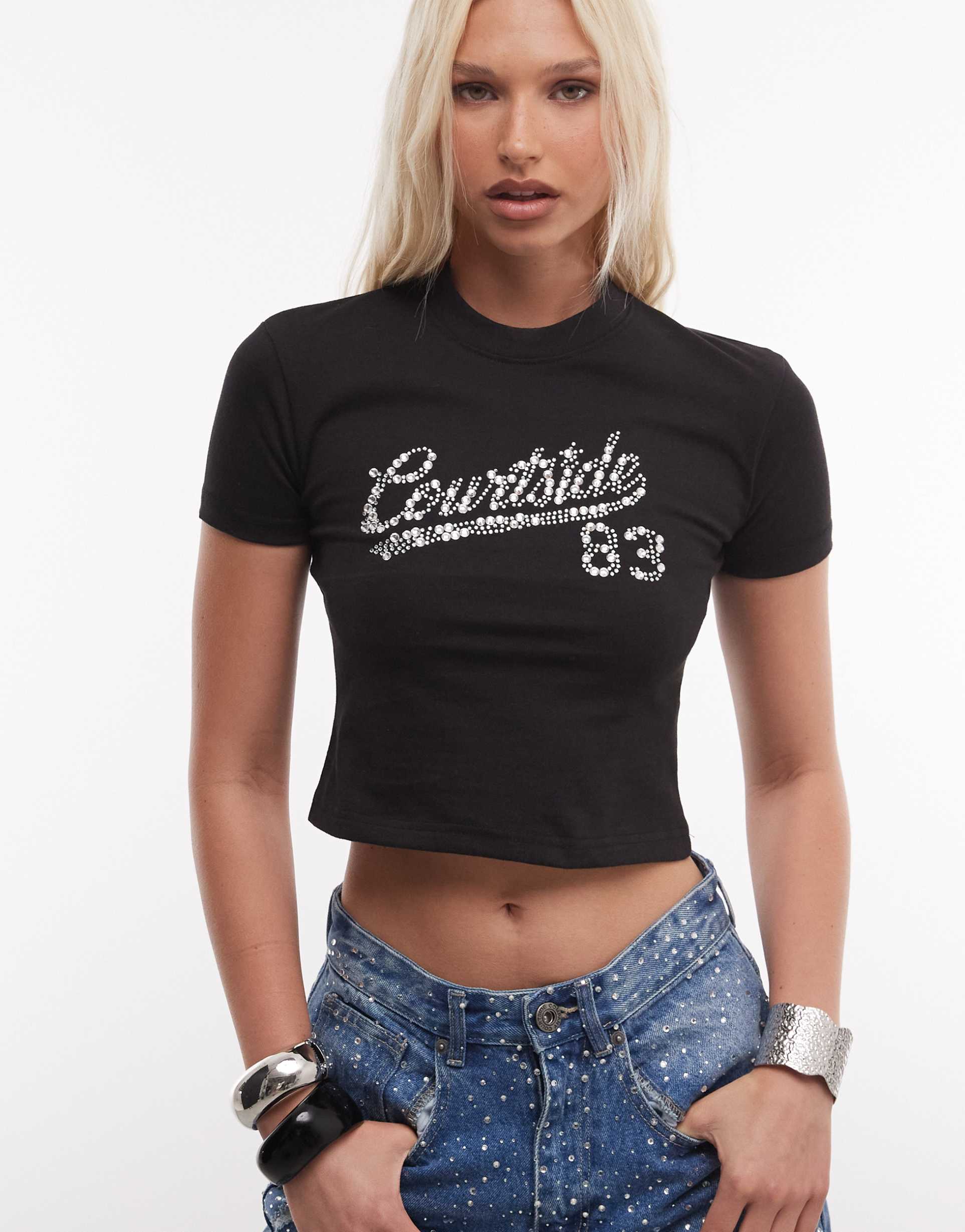 courtside embellished logo baby tee in black
