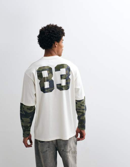 Courtside - Gelaagd T-shirt met lange mouwen en camouflageprint in ecru, 4 van 5