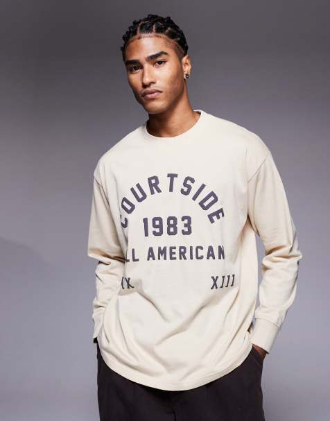 Courtside – Langärmliges Oversize-T-Shirt in Beige mit College-Print - view 1