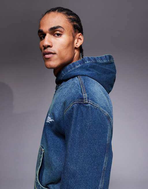 Courtside – Mellantvättade, vintageblå jeansjacka i oversize med huva och broderad logga, 4 av 5