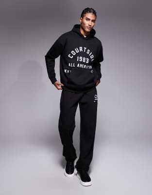 Courtside Straight Leg Sweatpants In Black