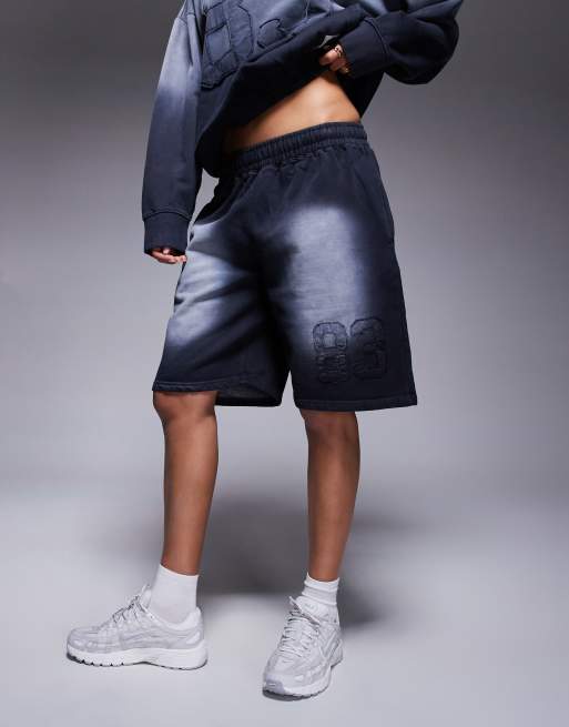 Courtside varsity detail relaxed raw hem shorts in washed black (part of a set), 2 of 5