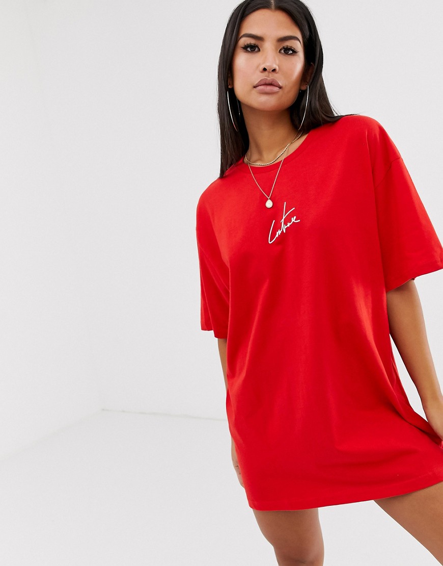 Couture Club – T-shirtklänning i oversize-modell-Röd