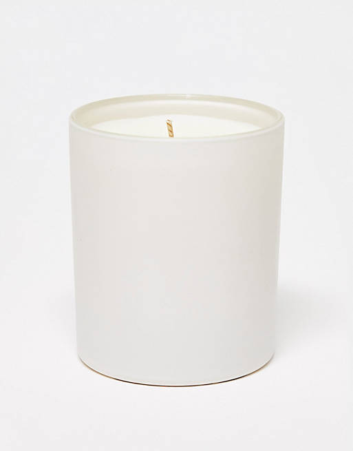 Cowshed Indulge Room Candle (220G) 