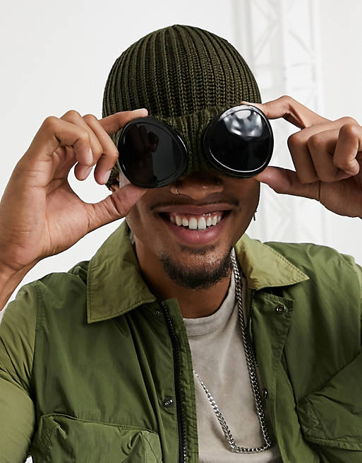 Ingen måde spion Tumult C.P. Company knitted beanie with goggle detail in khaki | ASOS