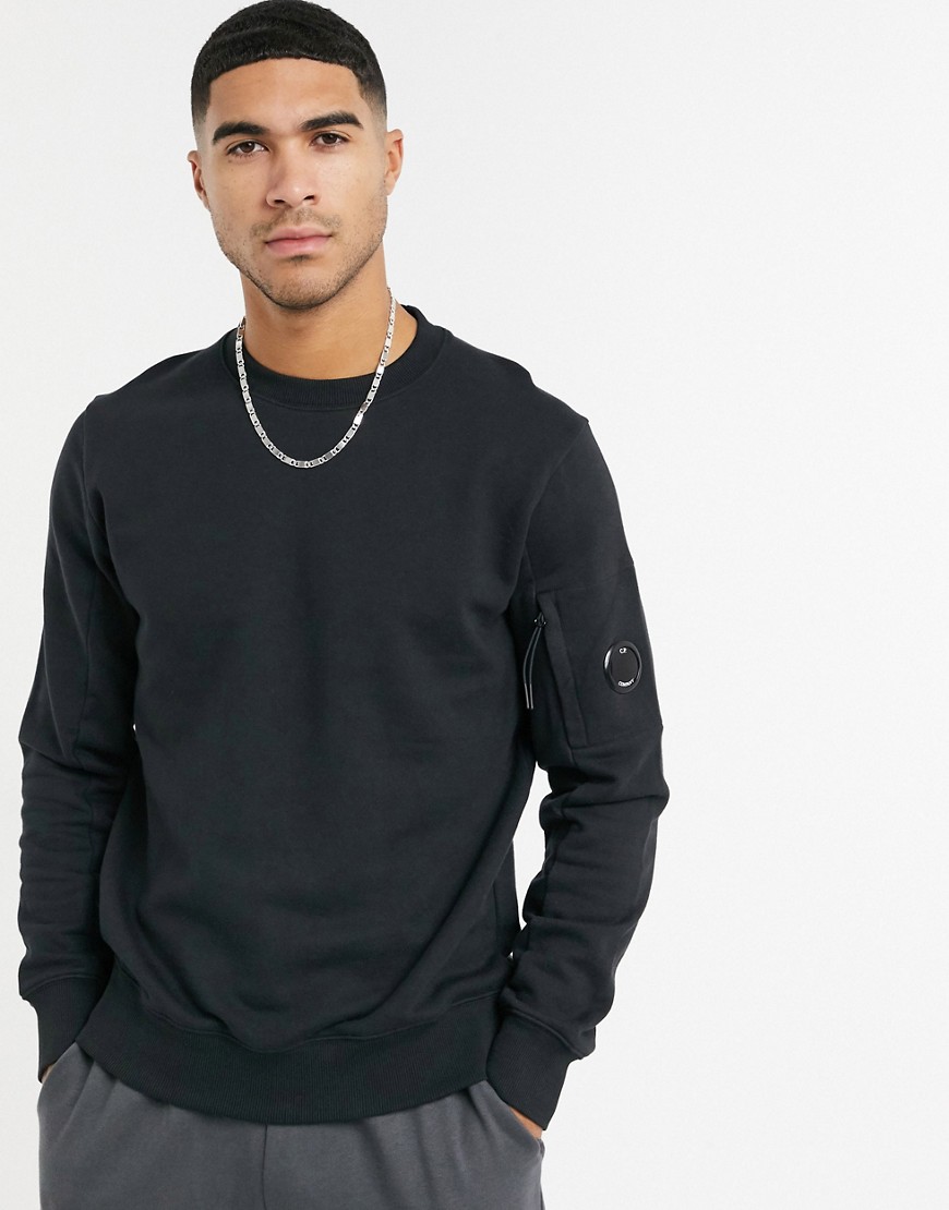 C.P Company - Sweatshirt met ronde hals en lens-applicatie in zwart