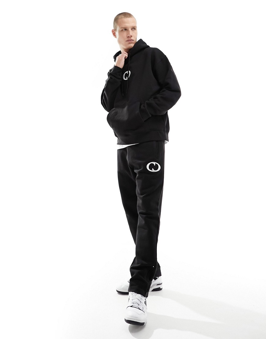 Criminal Damage heavyweight jogger with embriodery logo in black