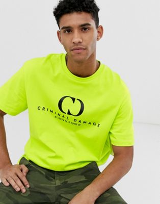 Criminal Damage – Neongul t-shirt i oversize med logga
